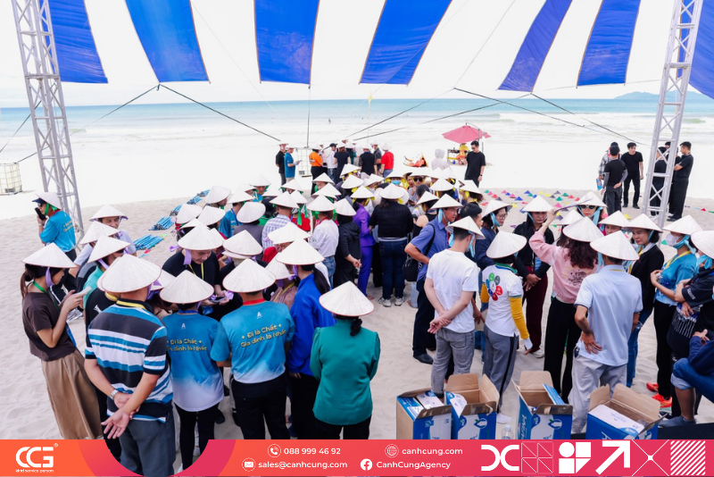  Corporate team building activity on Da Nang beach 